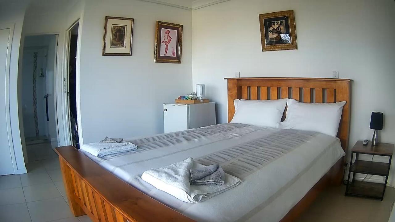 Margs Bed And Breakfast Bowen Eksteriør billede